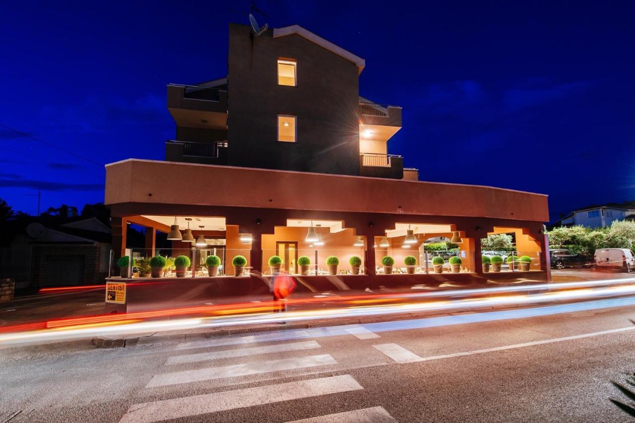 Hotel Terra โนวาลยา ภายนอก รูปภาพ
