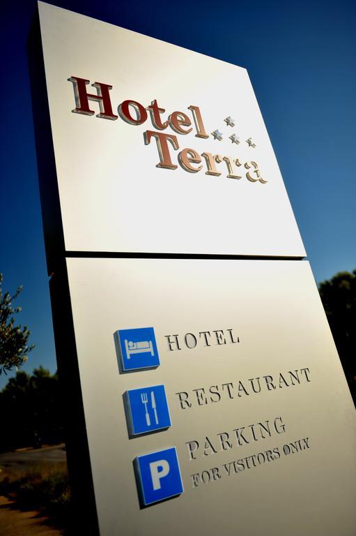 Hotel Terra โนวาลยา ภายนอก รูปภาพ